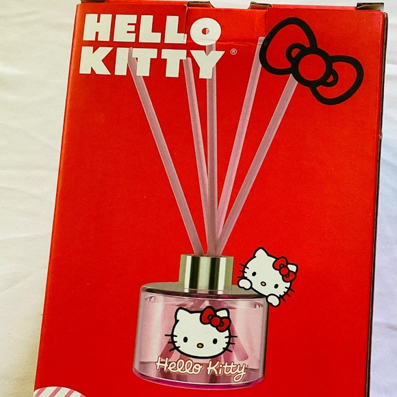 Hello Kitty Rose Oil Reed Diffuser. Brand New in a Box - Picture 6 of 8